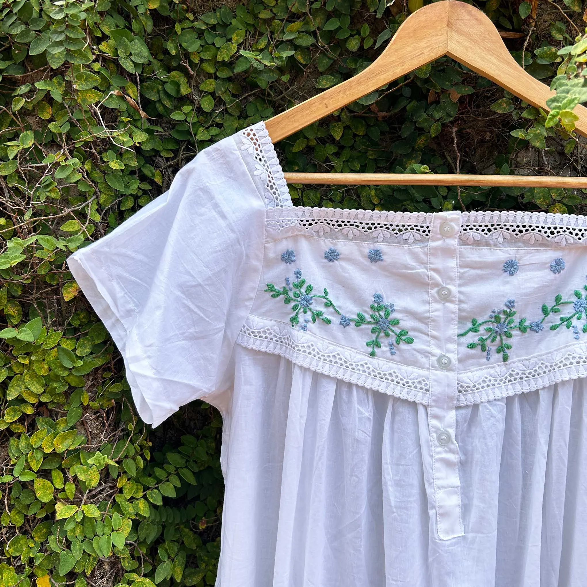 Floral Serenity: Embroidered White Cotton Nightwear