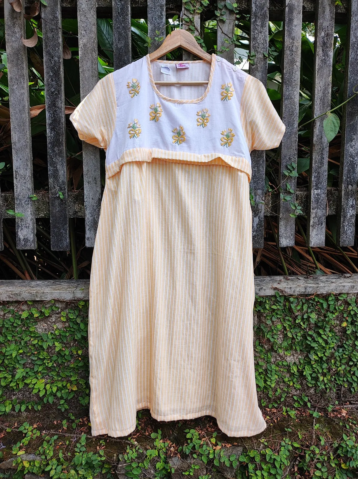 Pretty Floral Embroidered Ladies Dress