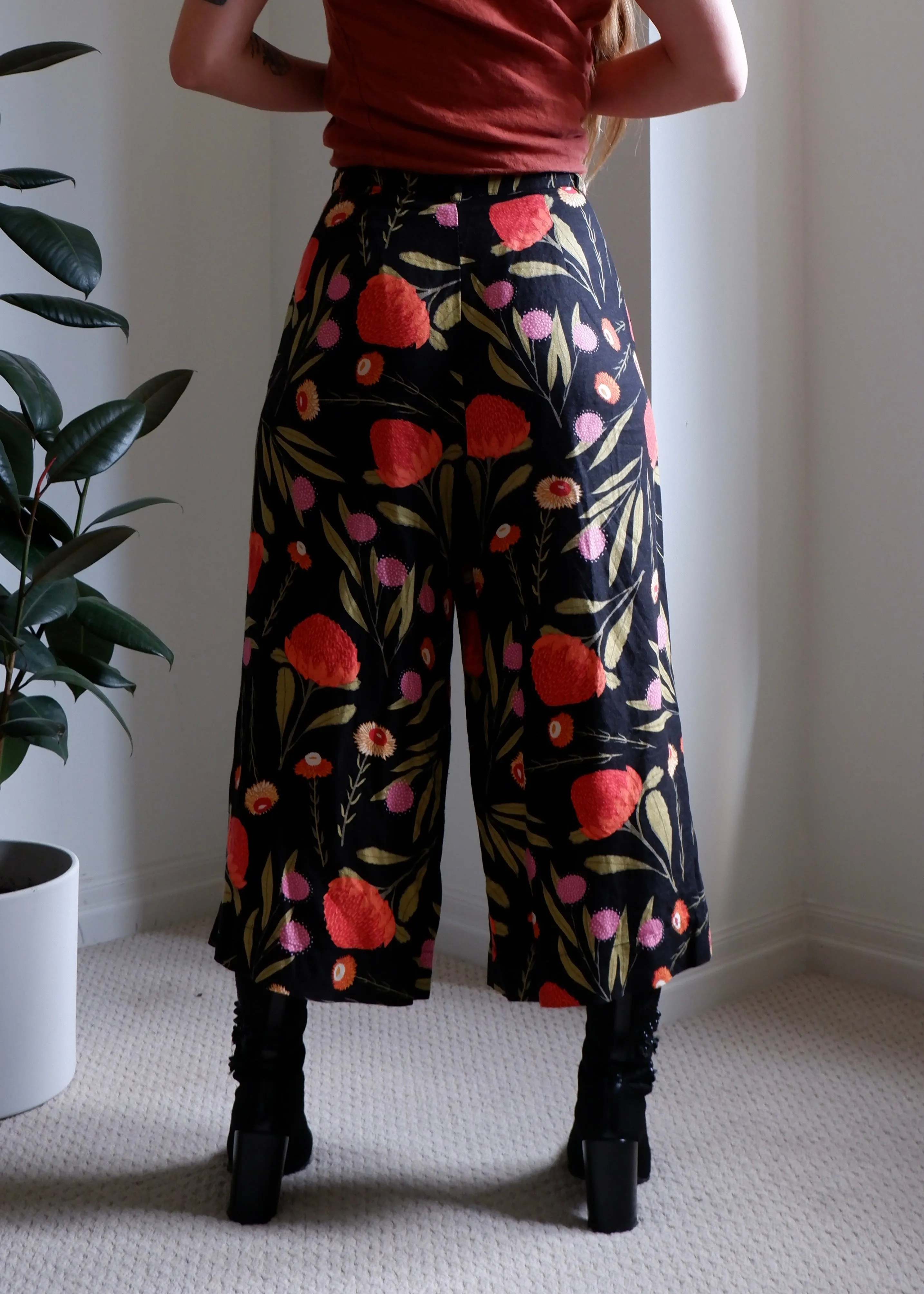 Princess Highway Floral Wide Leg Cropped Trousers - 28