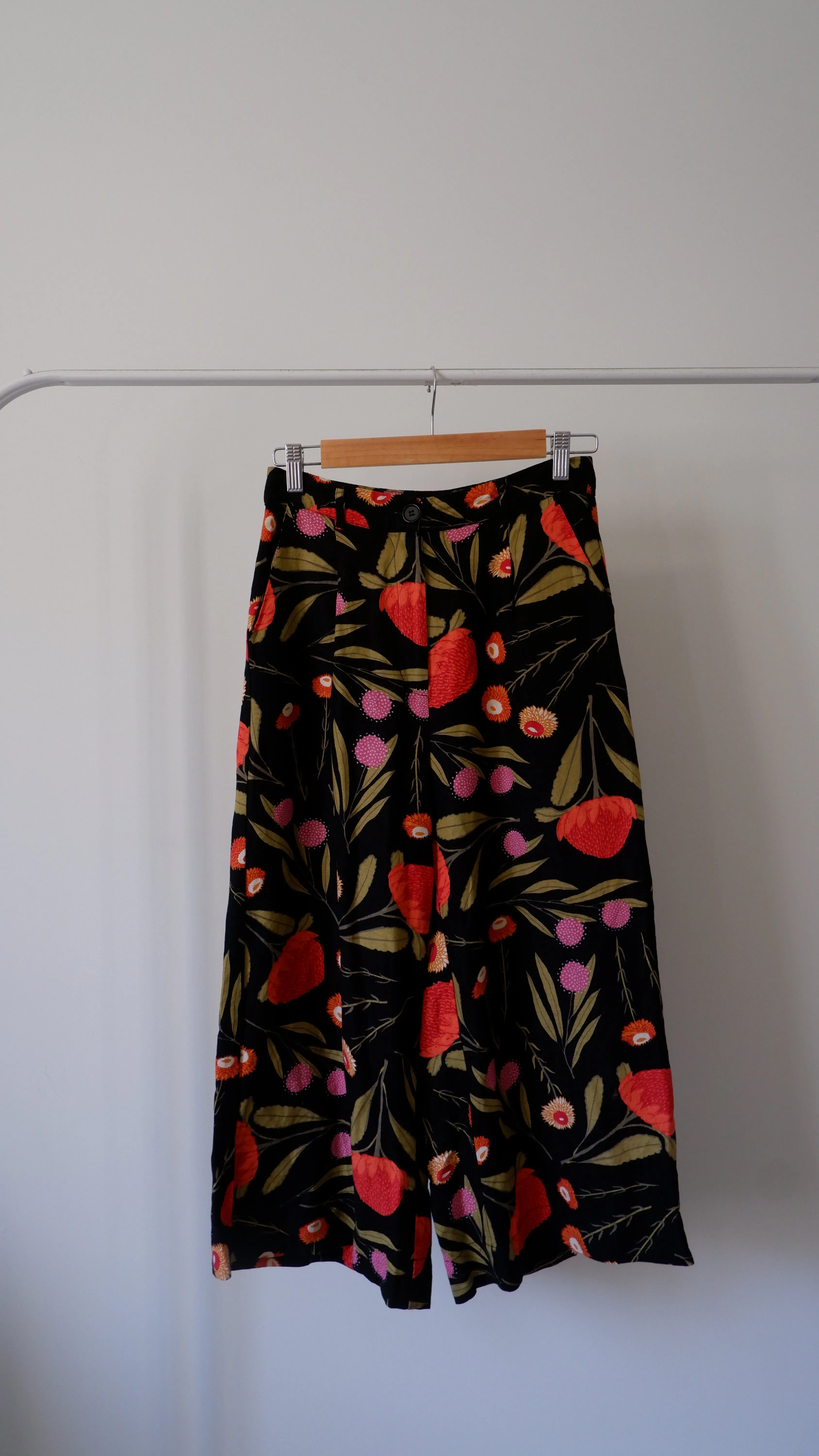 Princess Highway Floral Wide Leg Cropped Trousers - 28