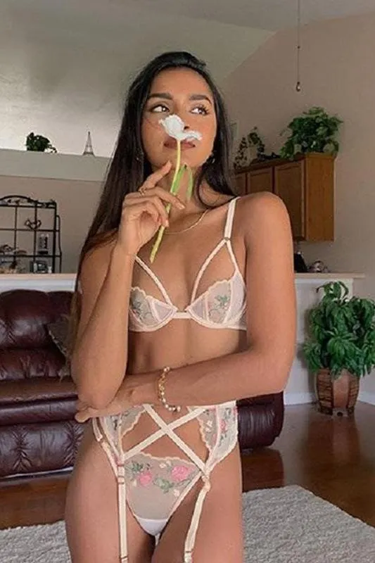 three piece sets suspender embroidered lingerie